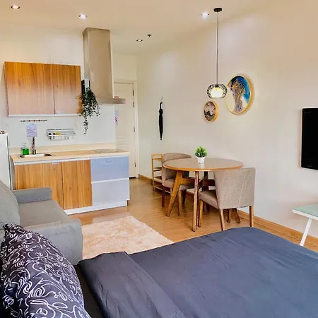 Gramercy Studio Unit- Rockwell View